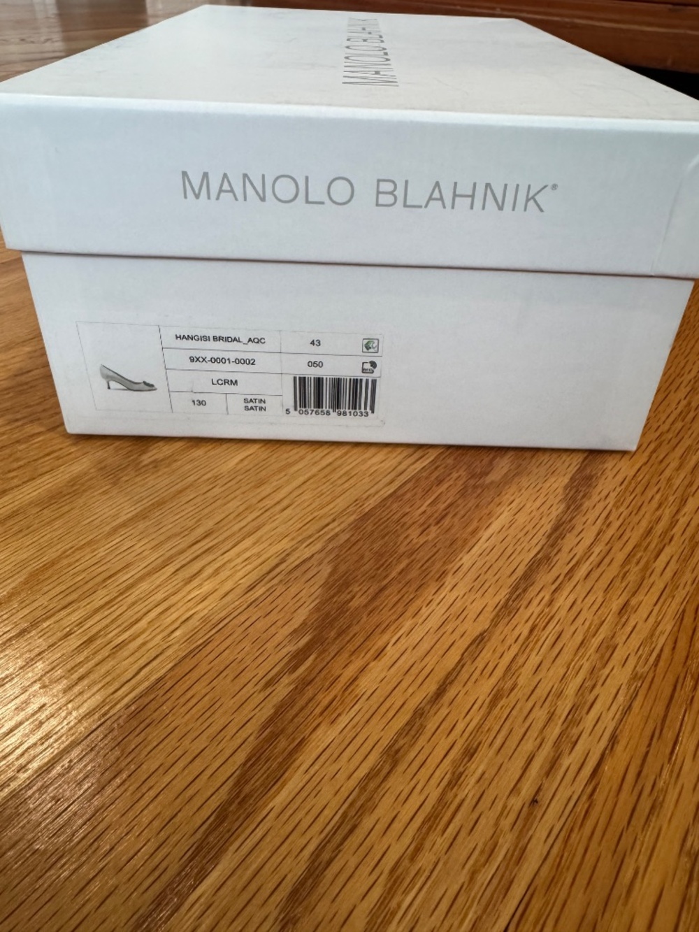 Manolo Blahnik Hangisi Bride 50 White Satin Pumps Size 43 US 13 - Picture 16 of 16